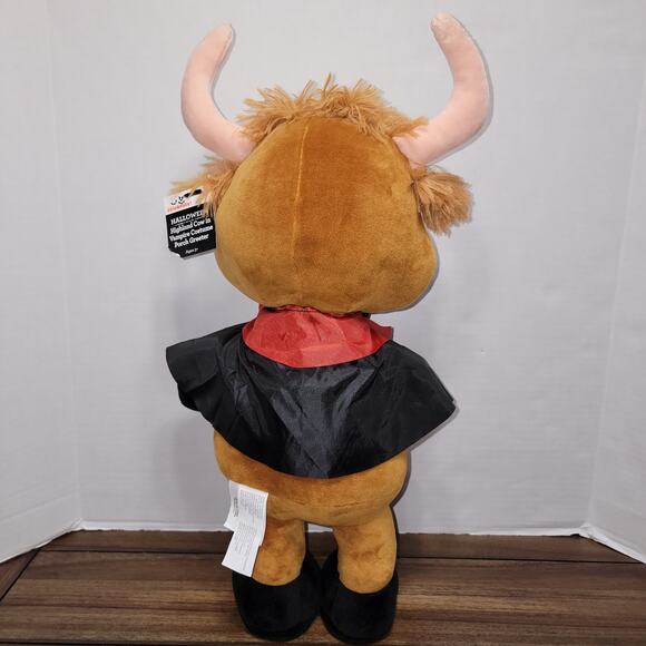 Highland Cow in Vampire Costume Porch Greeter 20" - Celebrate Halloween NWT - Picture 4 of 6